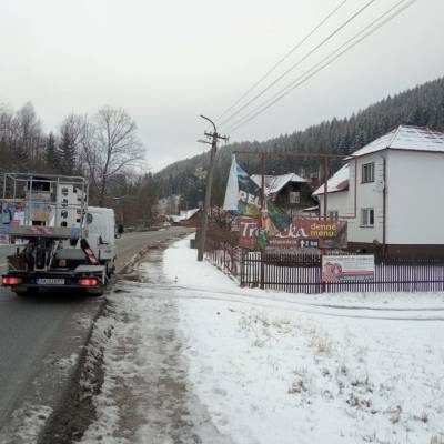 Montaž baneru Makov
